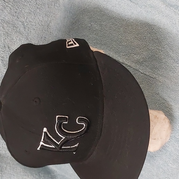 KC Royals Fitted Hat - Picture 2 of 4